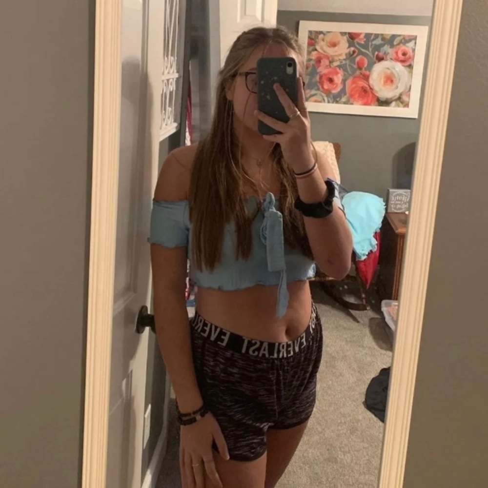 crop top
